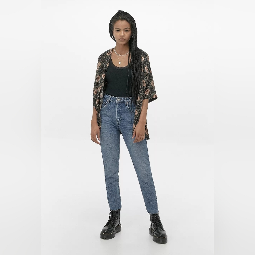BDG Urban Outfitters Edie High-Rise High Waisted Slim Straight Medium Wash Jeans